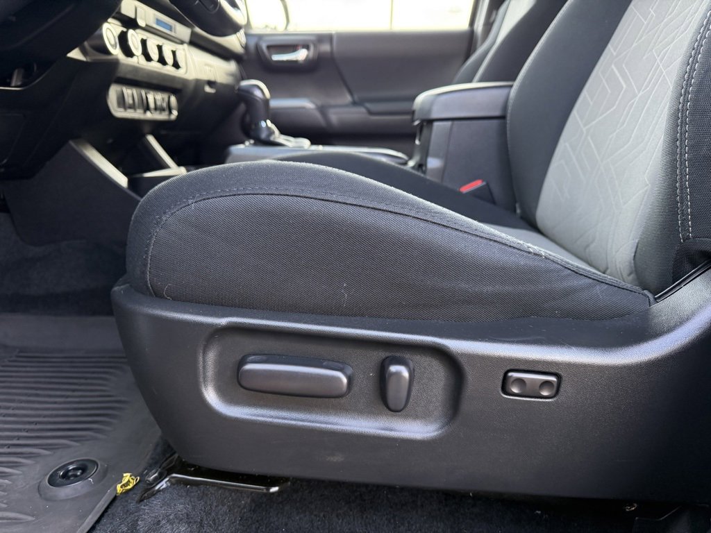 Certified 2023 Toyota Tacoma TRD Off-Road image 18