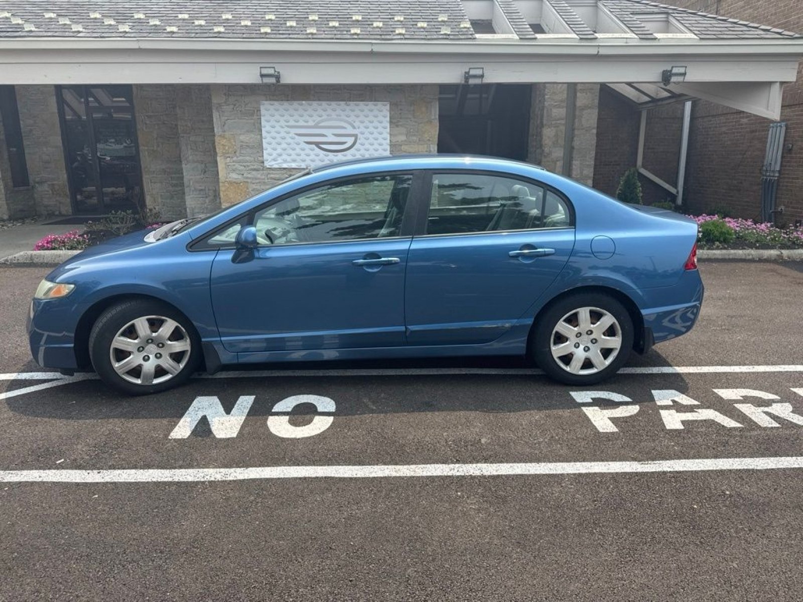 Used 2010 Honda Civic LX image 3