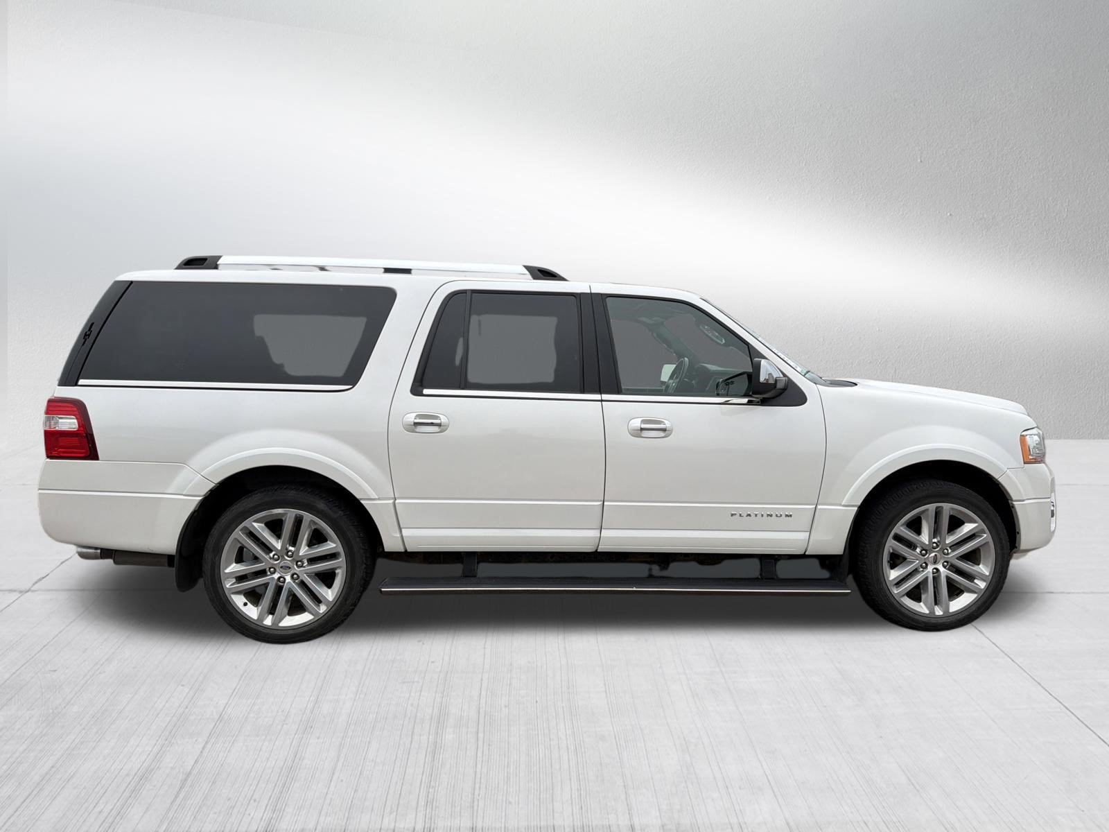 Used 2017 Ford Expedition EL Platinum AWD/4WD image 8