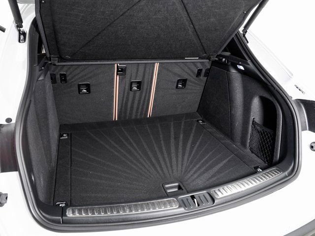 Certified 2025 Porsche Macan image 29