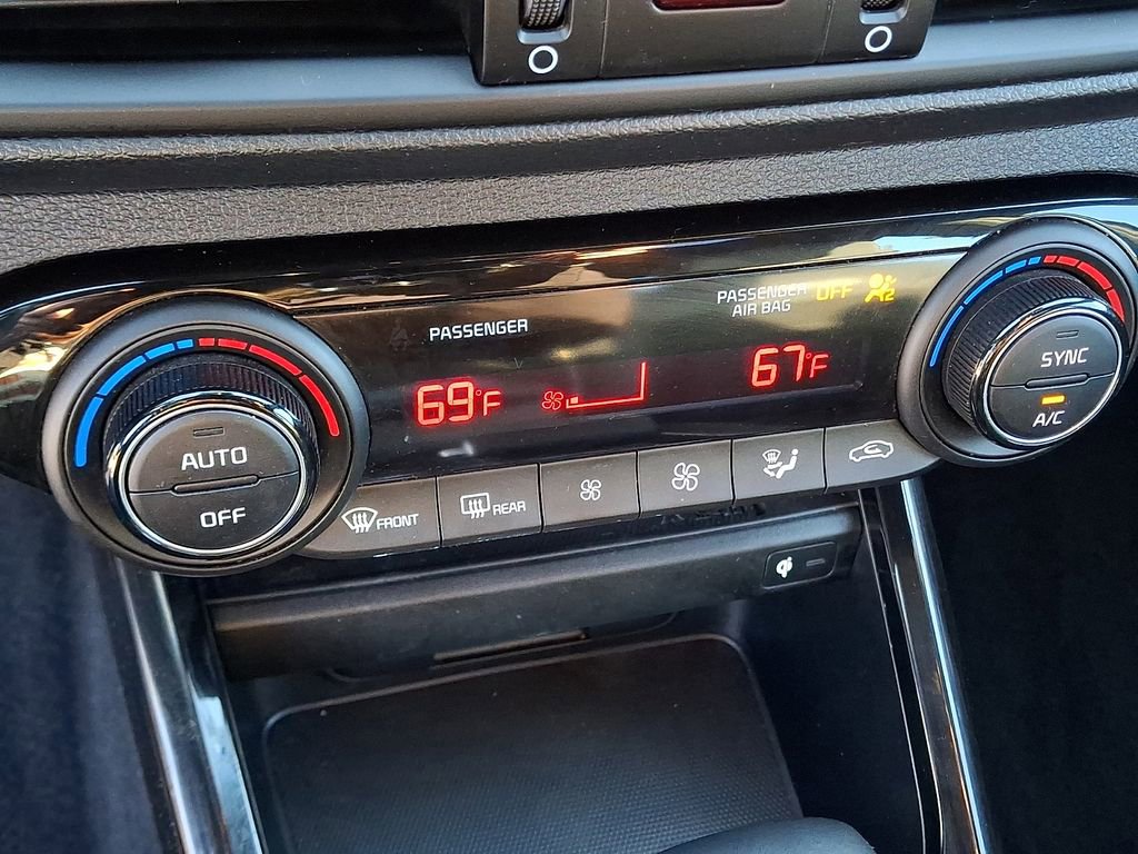 Used 2023 Kia Forte GT-Line w/ GT-Line Premium Package image 16