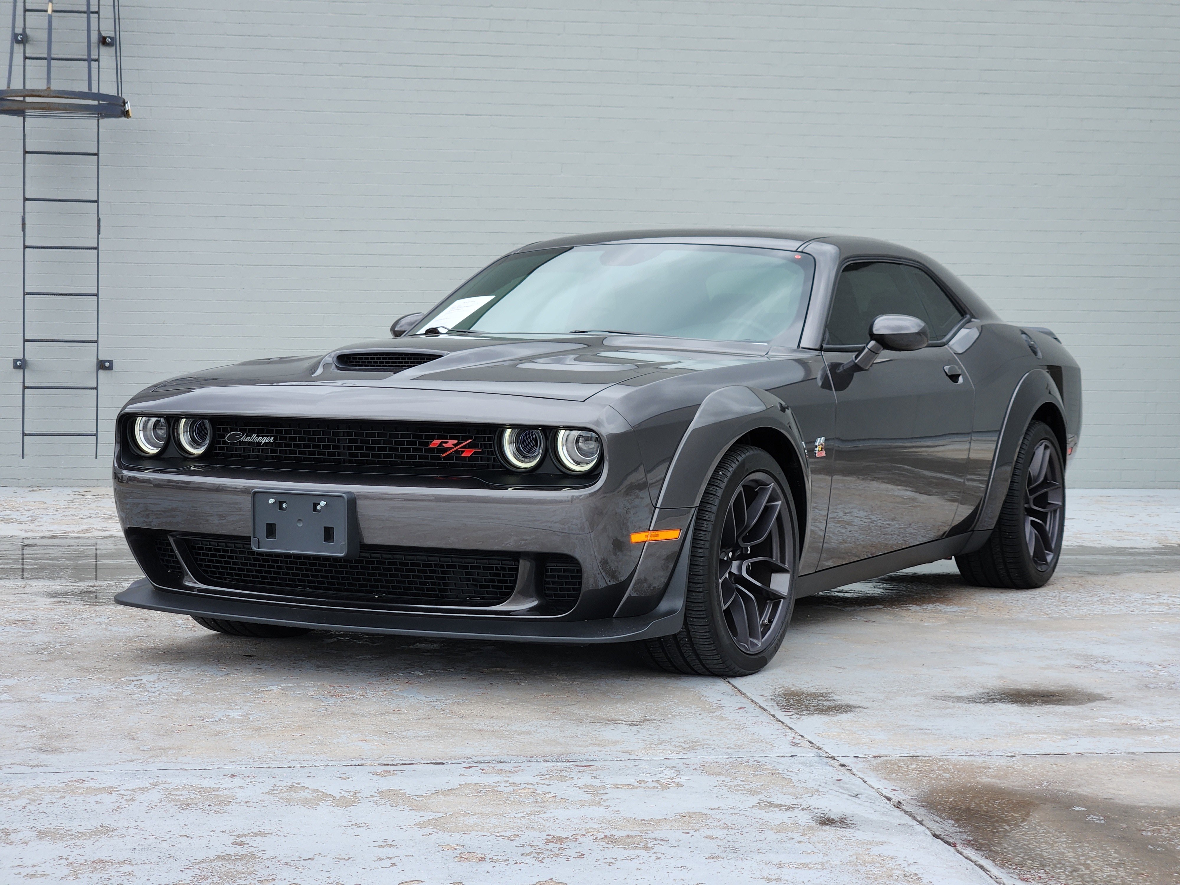Used 2021 Dodge Challenger R/T Scat Pack RWD image 5