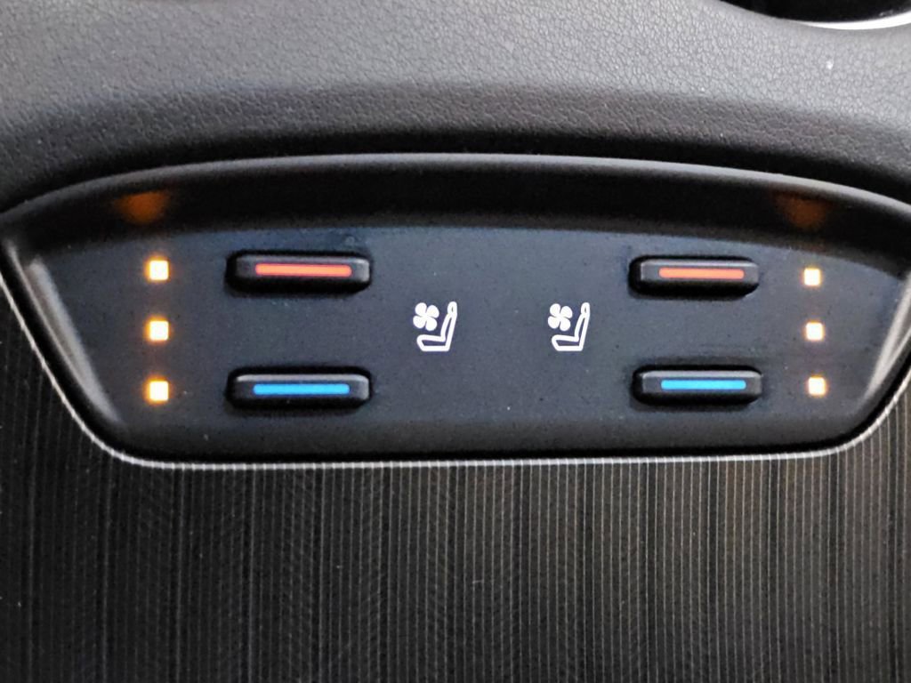 Certified 2021 Toyota Venza XLE w/ Softex Package image 15