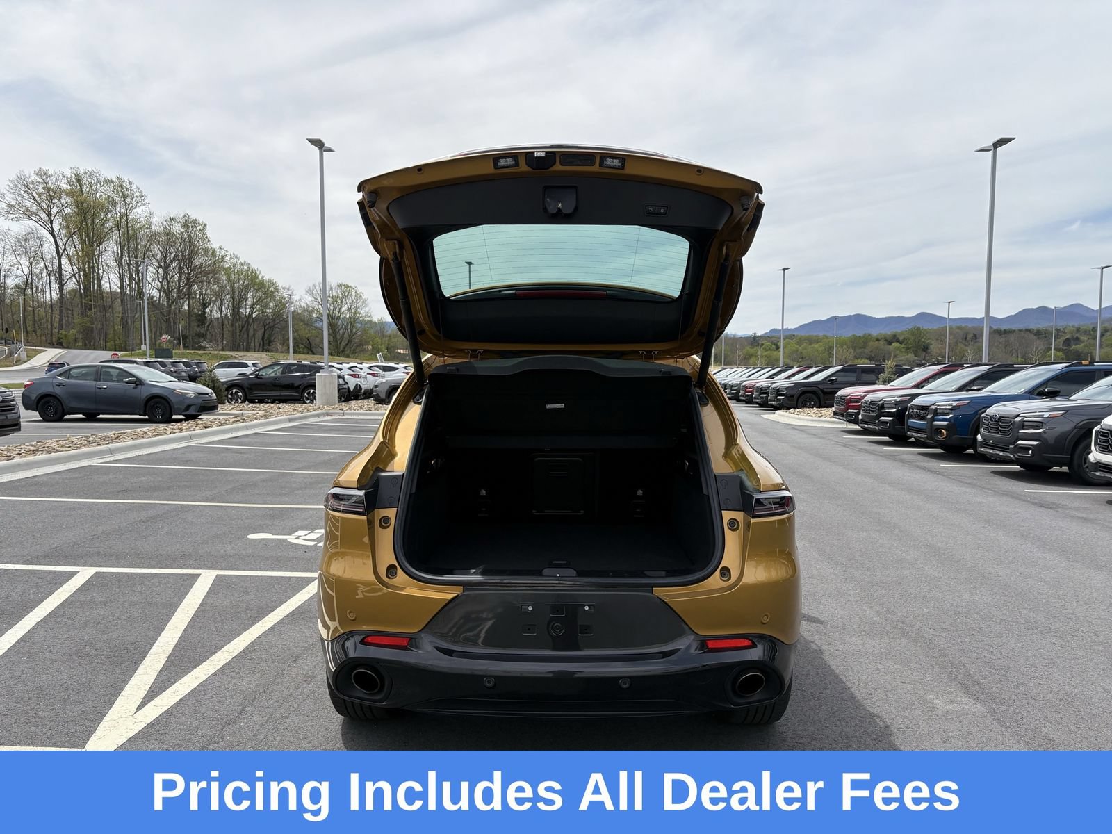 Used 2024 Dodge Hornet R/T Plus AWD/4WD image 4