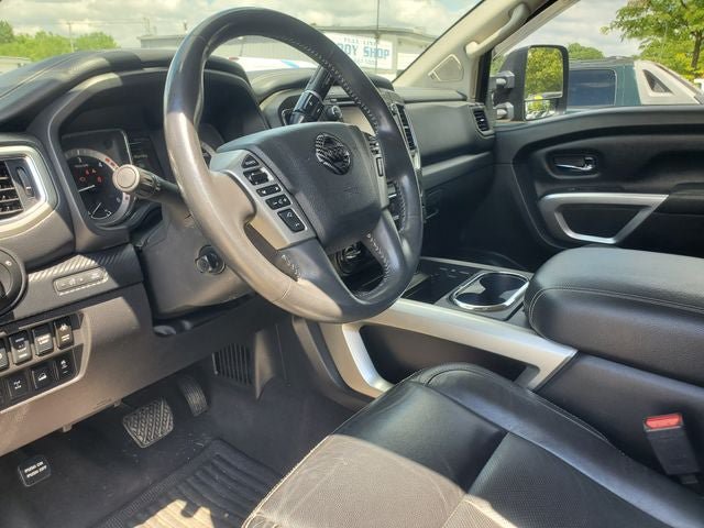 Used 2017 Nissan Titan PRO-4X w/ Pro-4x Convenience Package AWD/4WD image 11