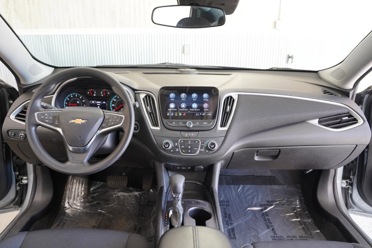 Used 2025 Chevrolet Malibu LT image 17