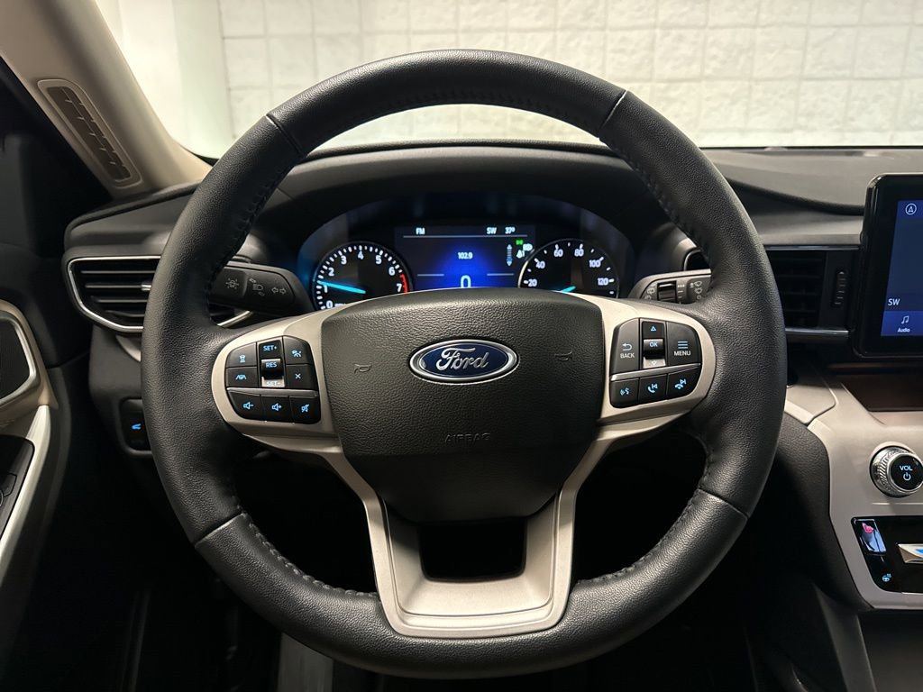 Used 2023 Ford Explorer XLT w/ Equipment Group 202A image 26