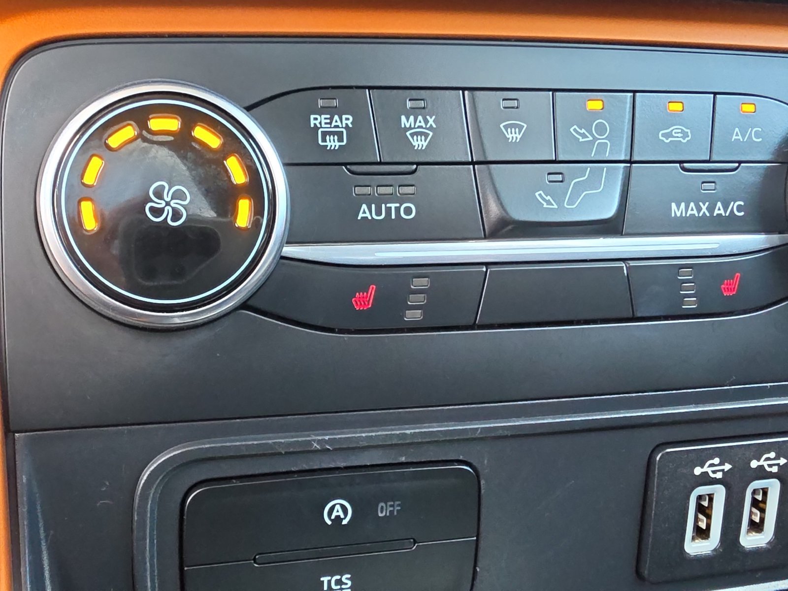 Used 2018 Ford EcoSport SES w/ Interior Protection Package AWD/4WD image 22