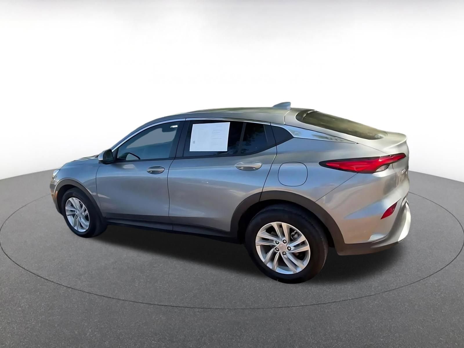 Used 2025 Buick Envista Preferred image 10