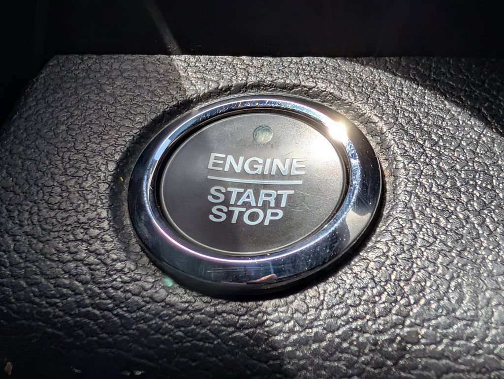 Used 2021 Ford Expedition Limited AWD/4WD image 26