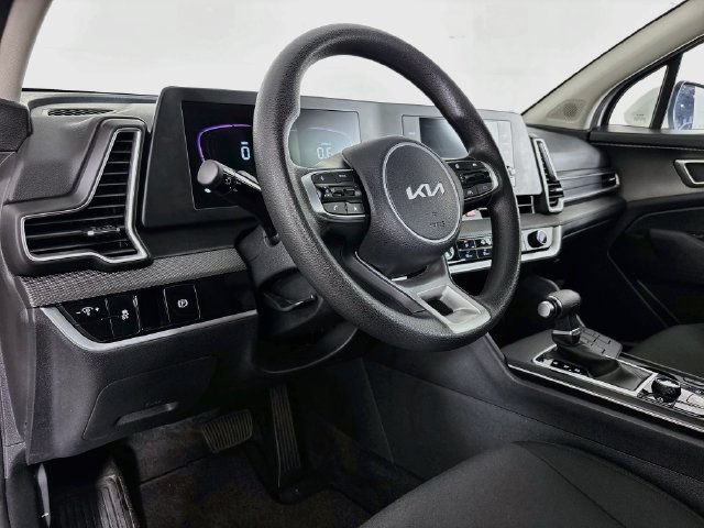 Used 2024 Kia Sportage LX FWD image 19