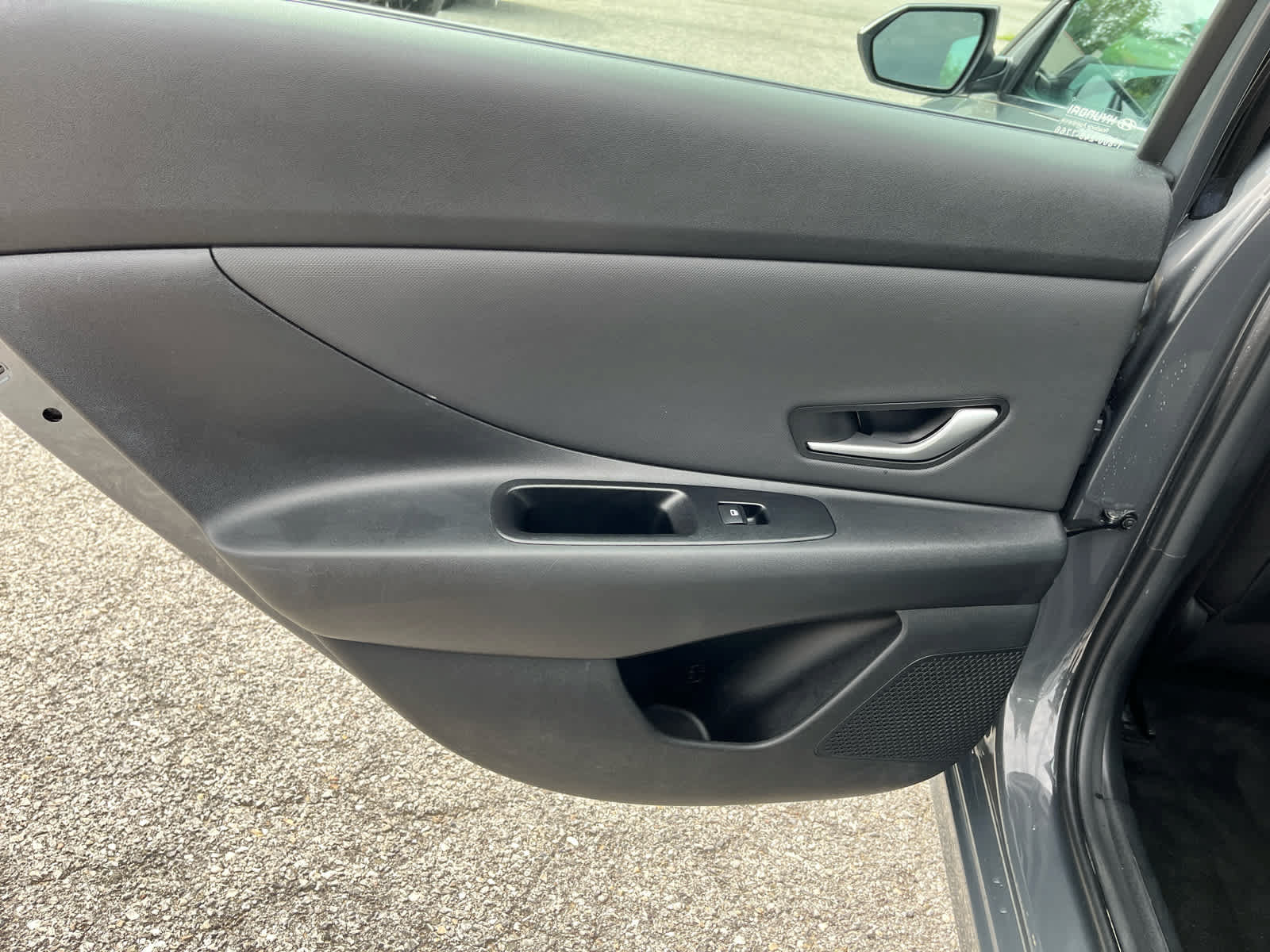 Used 2025 Hyundai Elantra SEL FWD image 25
