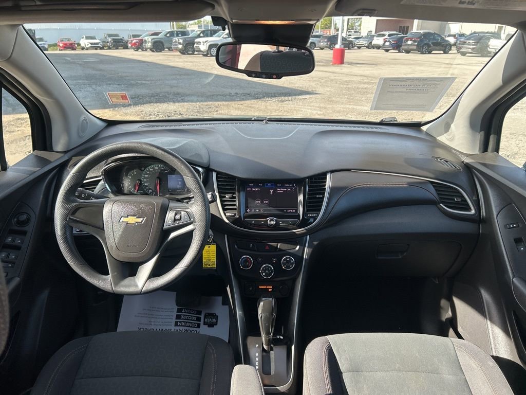 Used 2020 Chevrolet Trax LS image 29