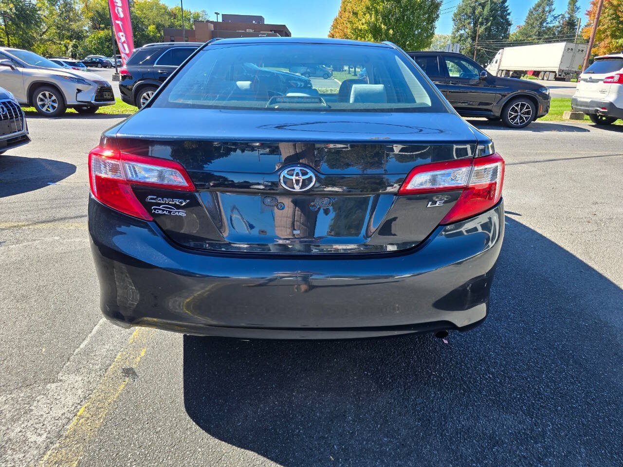 Used 2013 Toyota Camry LE FWD image 4