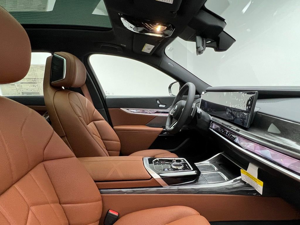 New 2026 BMW 740i w/ Executive Package image 6