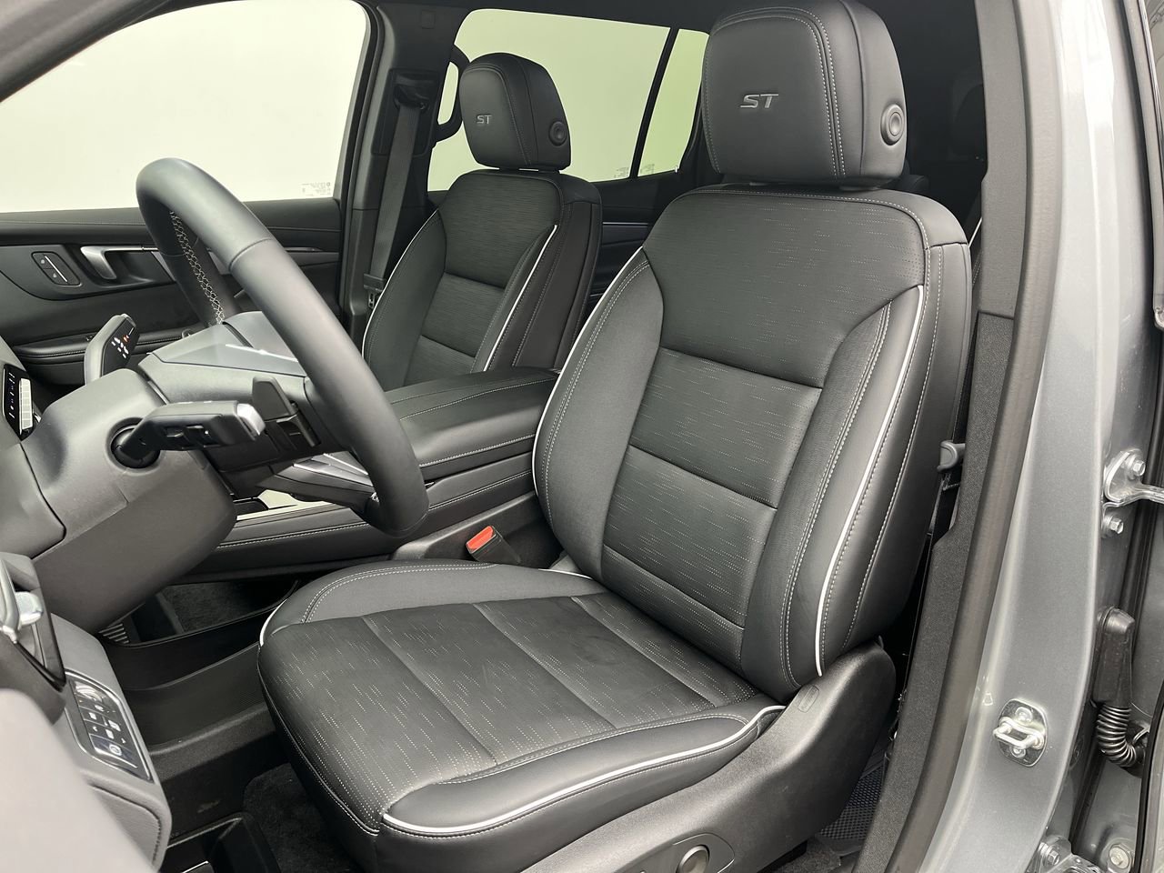 New 2026 Buick Enclave Sport Touring w/ Power Package AWD/4WD image 10