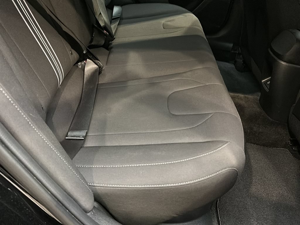 Certified 2025 Hyundai Elantra Hybrid FWD image 16