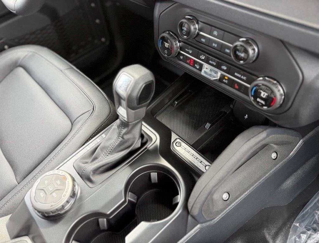 New 2026 Ford Bronco Badlands AWD/4WD image 23