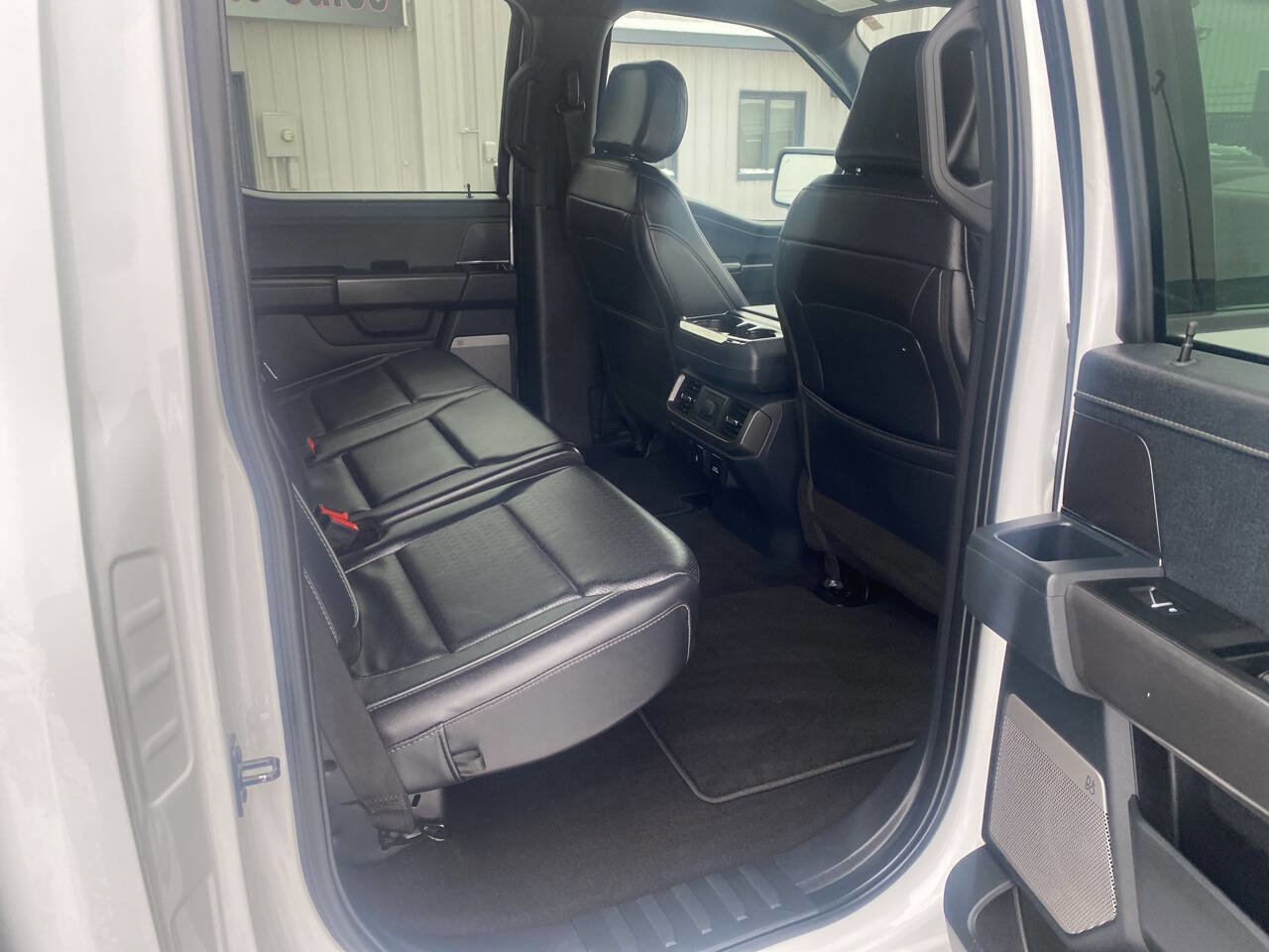 Used 2025 Ford F150 Lariat w/ FX4 Off-Road Package image 19