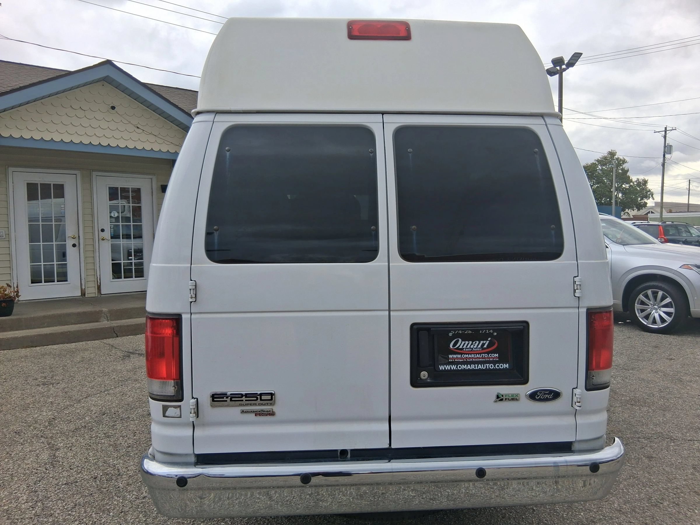 Used 2014 Ford E-250 and Econoline 250 Extended RWD image 9