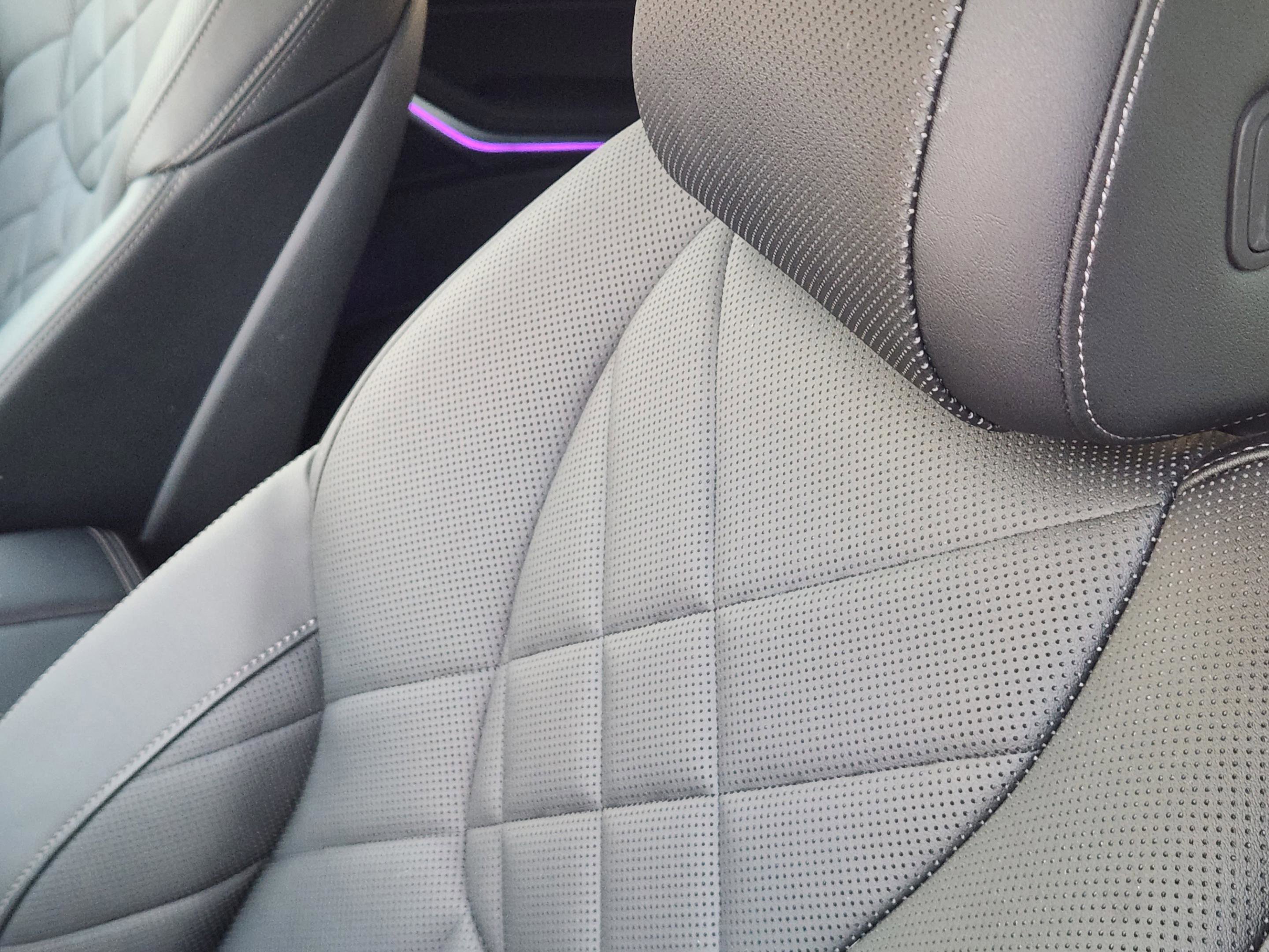 Used 2024 BMW X5 xDrive50e image 9