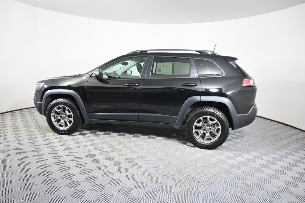Used 2021 Jeep Cherokee Trailhawk w/ Trailer Tow Group AWD/4WD image 3