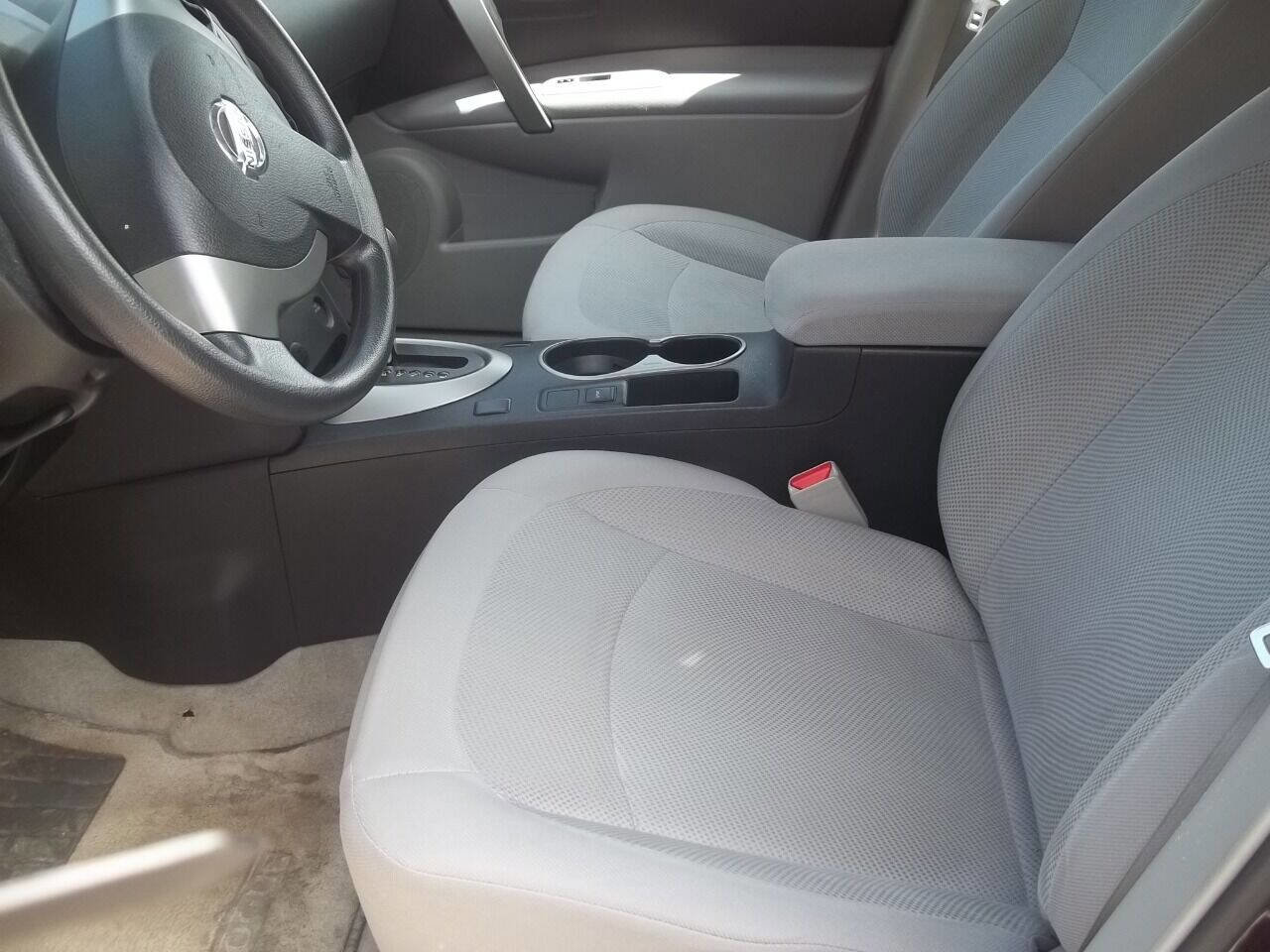 Used 2014 Nissan Rogue S AWD/4WD image 10