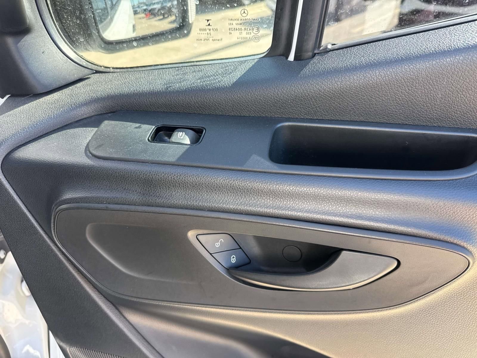 Used 2020 Freightliner Sprinter 2500 RWD image 19
