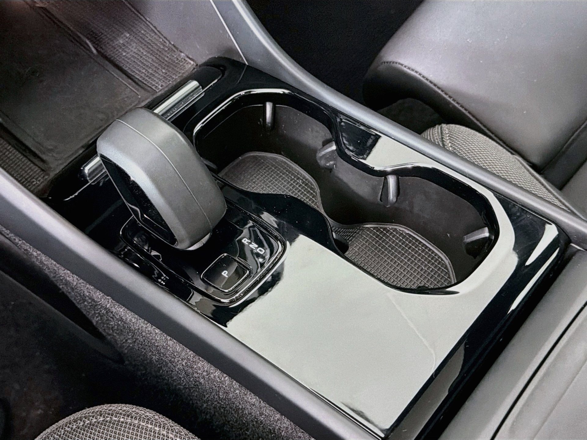 Certified 2023 Volvo C40 Recharge Core AWD/4WD image 18
