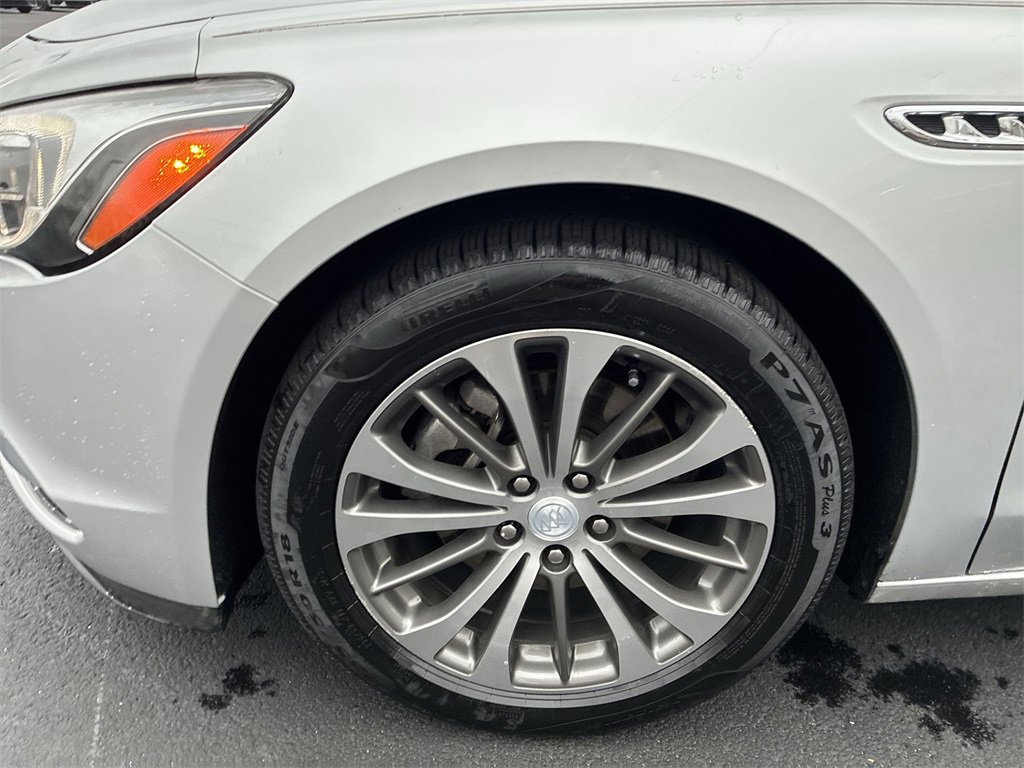 Used 2019 Buick LaCrosse Essence w/ Sights and Sounds Package image 10