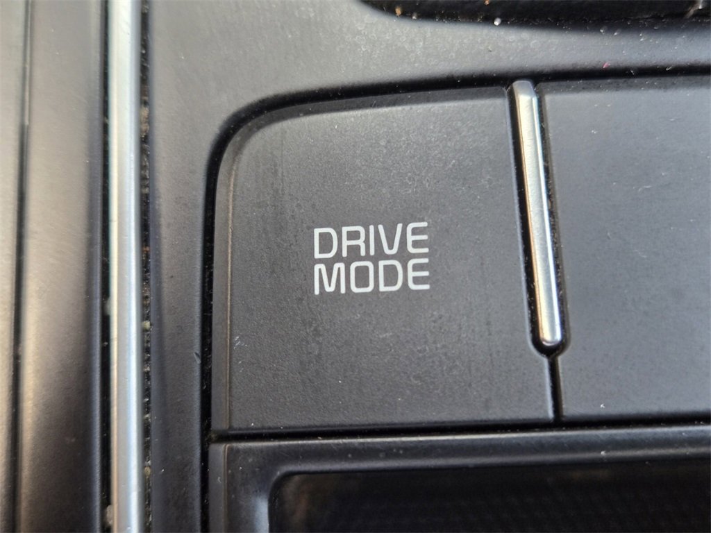 Used 2020 Kia Sorento LX image 25