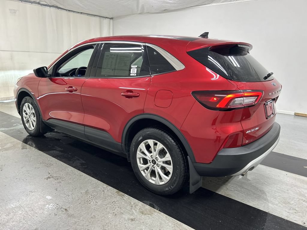 Used 2023 Ford Escape Active AWD/4WD image 7