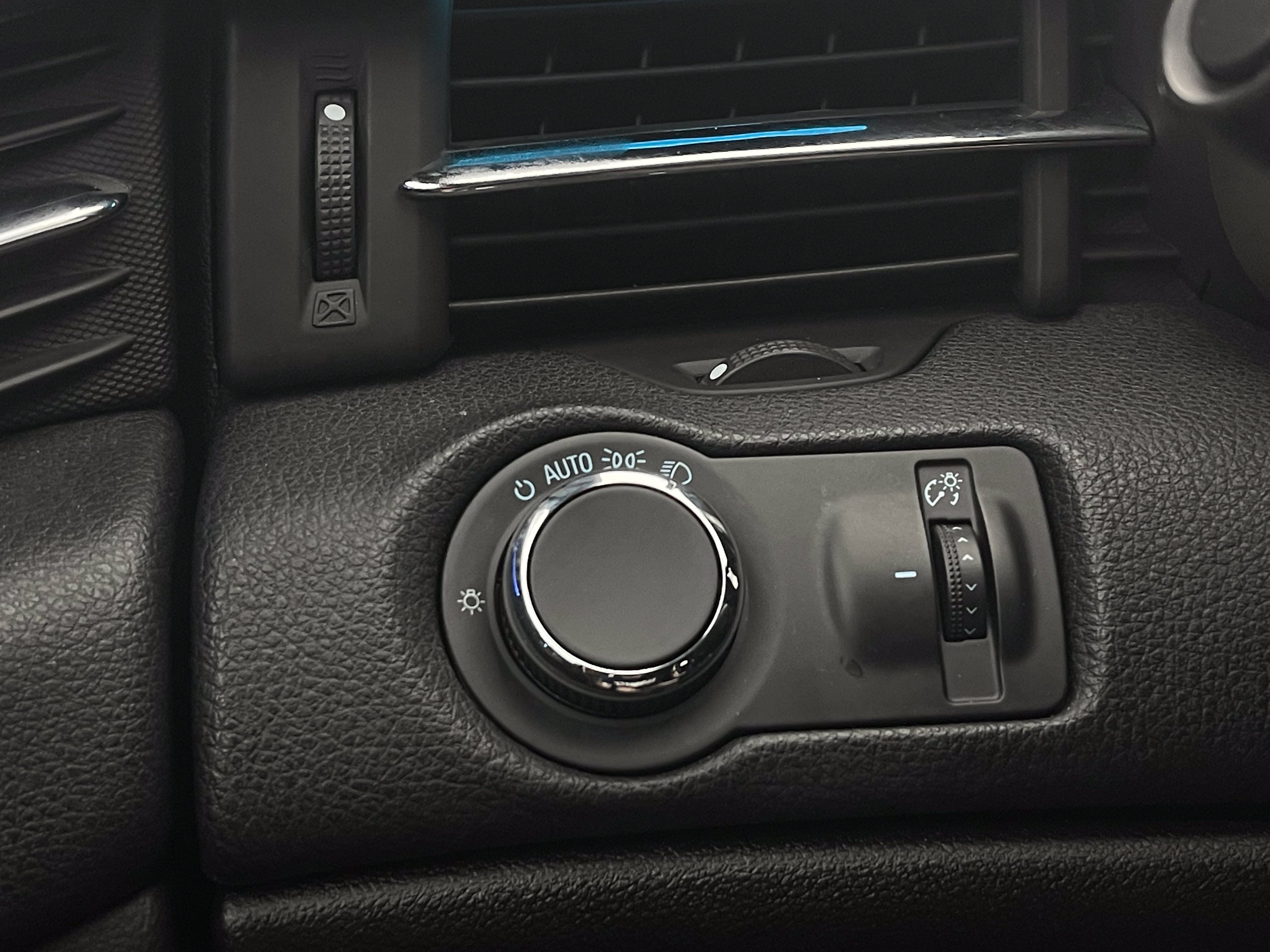 Used 2014 Chevrolet Malibu LT w/ Power Convenience Package FWD image 20