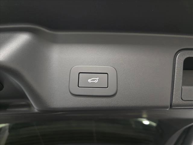 Used 2026 Land Rover Range Rover Evoque S AWD/4WD image 13