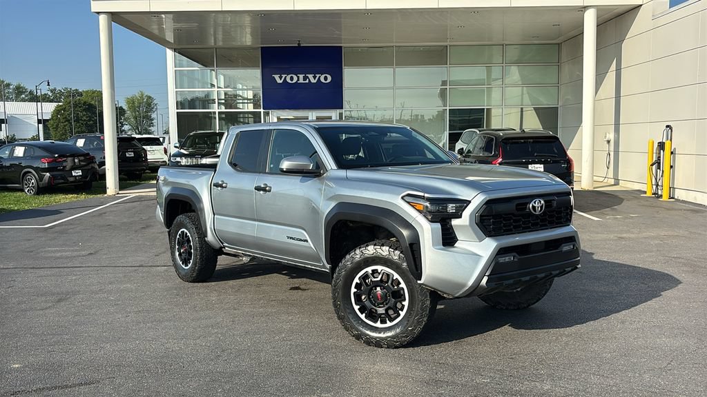Used 2024 Toyota Tacoma TRD Off-Road AWD/4WD image 2