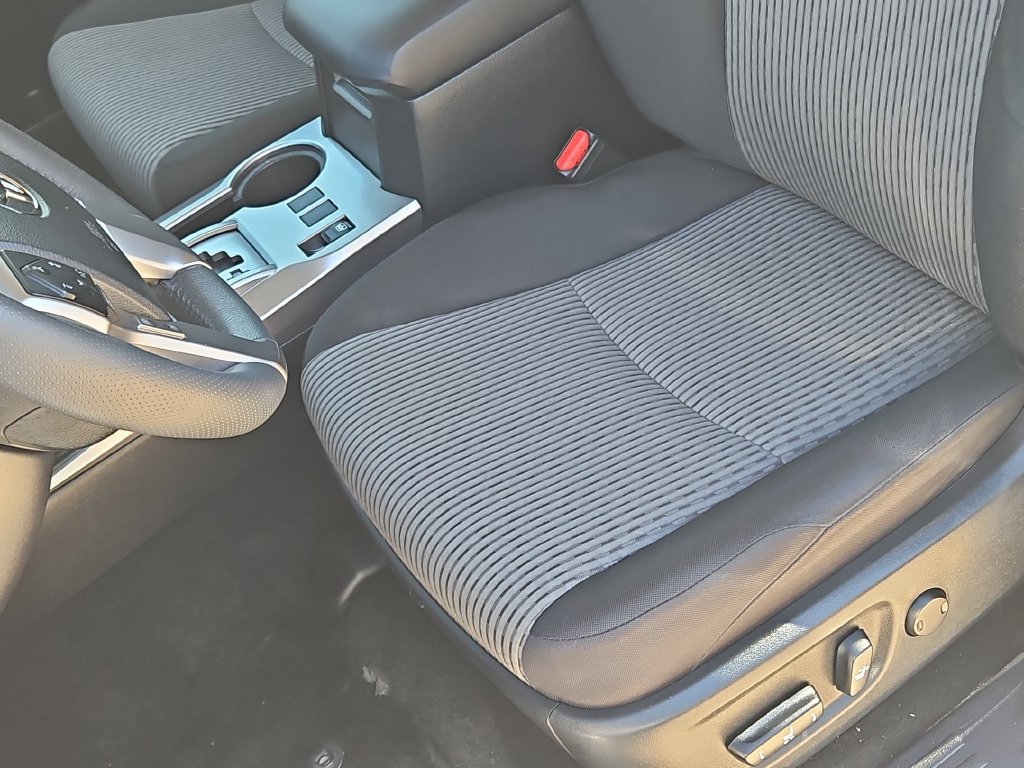 Used 2023 Toyota 4Runner SR5 AWD/4WD image 16
