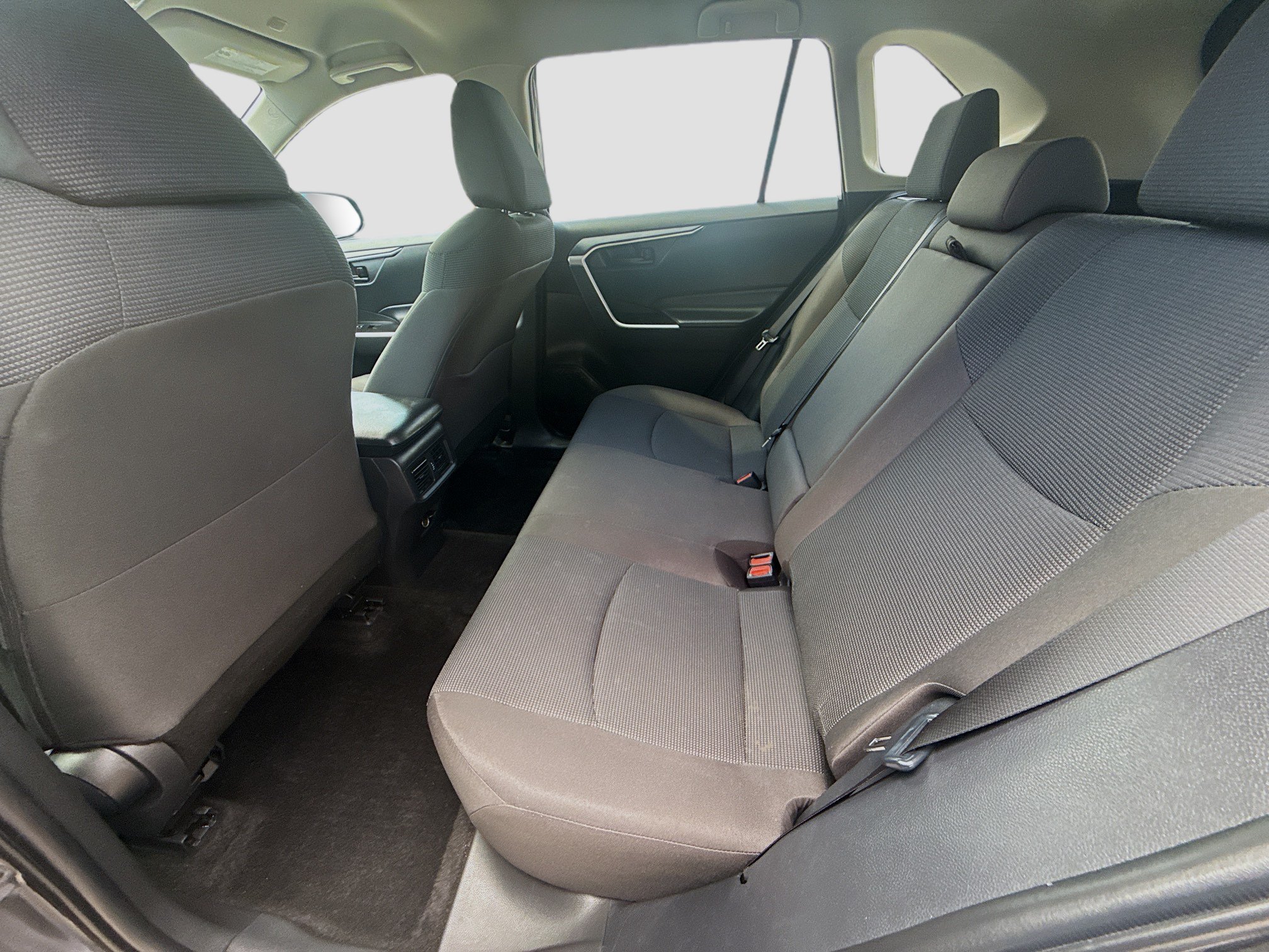 Used 2024 Toyota RAV4 LE FWD image 23