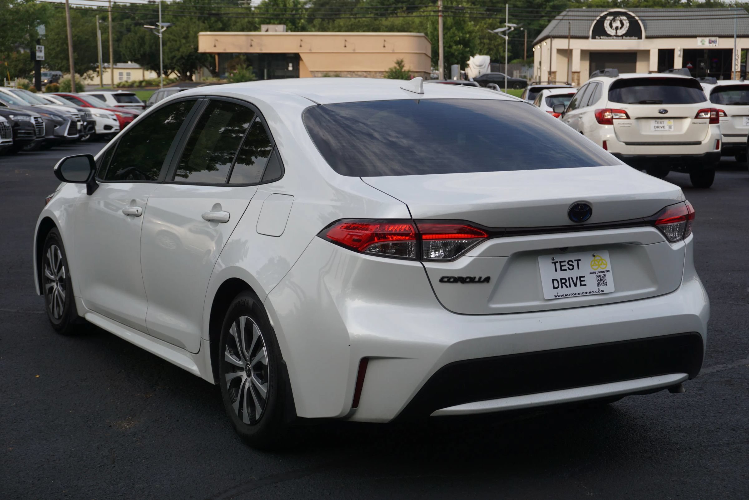 Used 2022 Toyota Corolla LE w/ Premium Interior Package FWD image 7