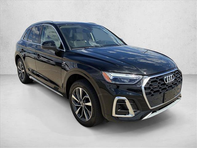 Used 2023 Audi Q5 2.0T Premium Plus w/ Premium Plus Package AWD/4WD image 3