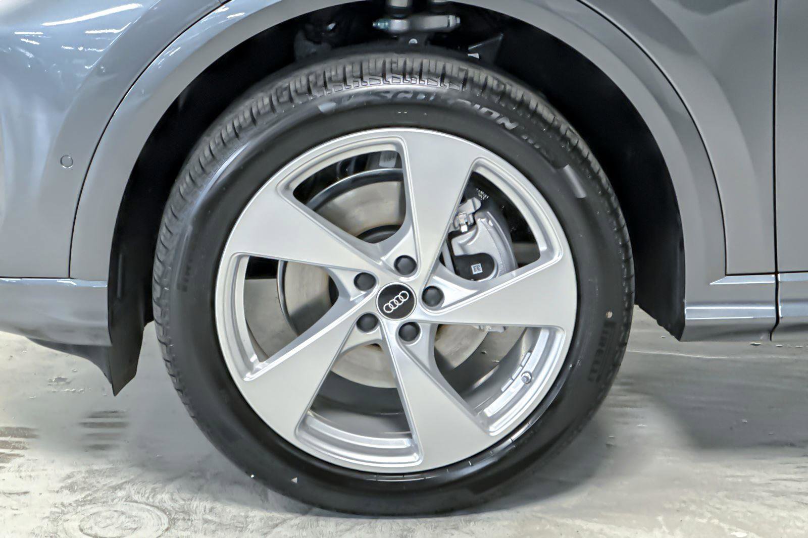 New 2025 Audi Q5 Premium Plus image 25