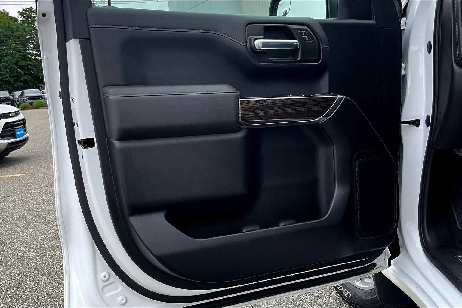 Used 2021 Chevrolet Silverado 1500 RST image 9