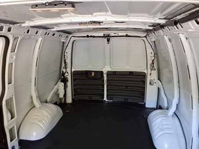 New 2025 GMC Savana 2500 w/ Enhanced Convenience Package RWD image 11
