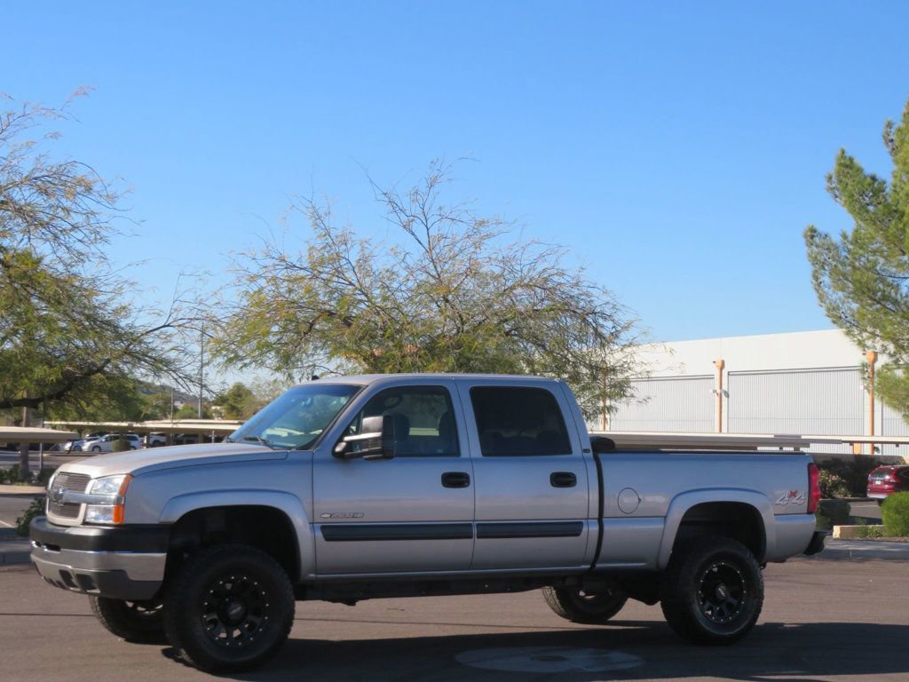 Used 2004 Chevrolet Silverado 2500 LS w/ Skid Plate Package AWD/4WD image 1