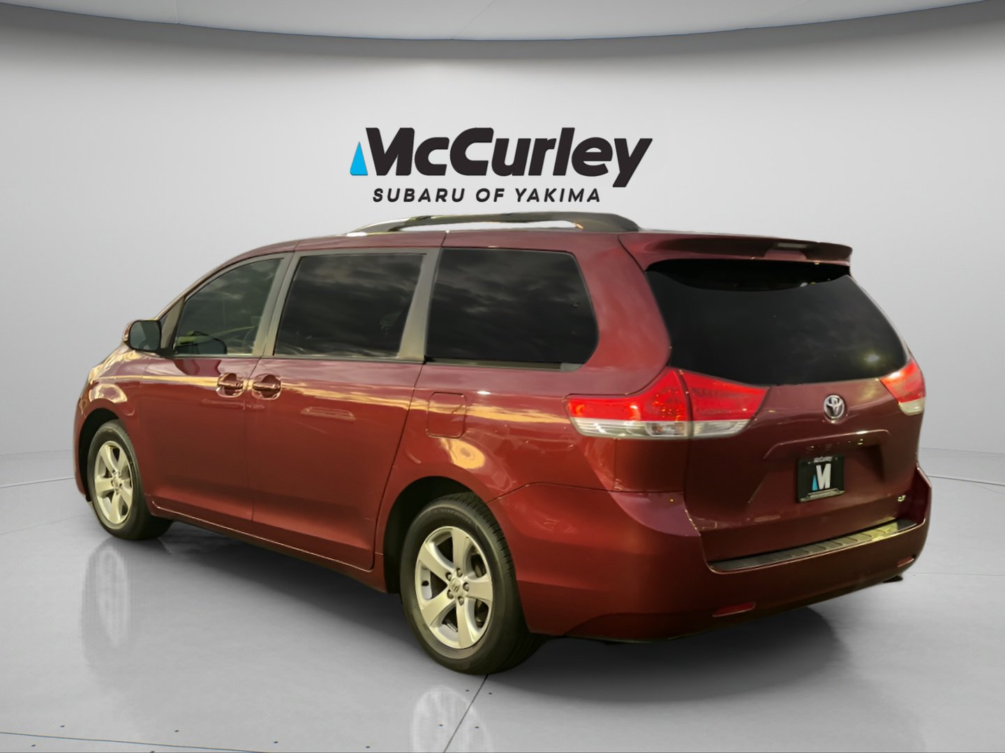 Used 2013 Toyota Sienna LE image 3