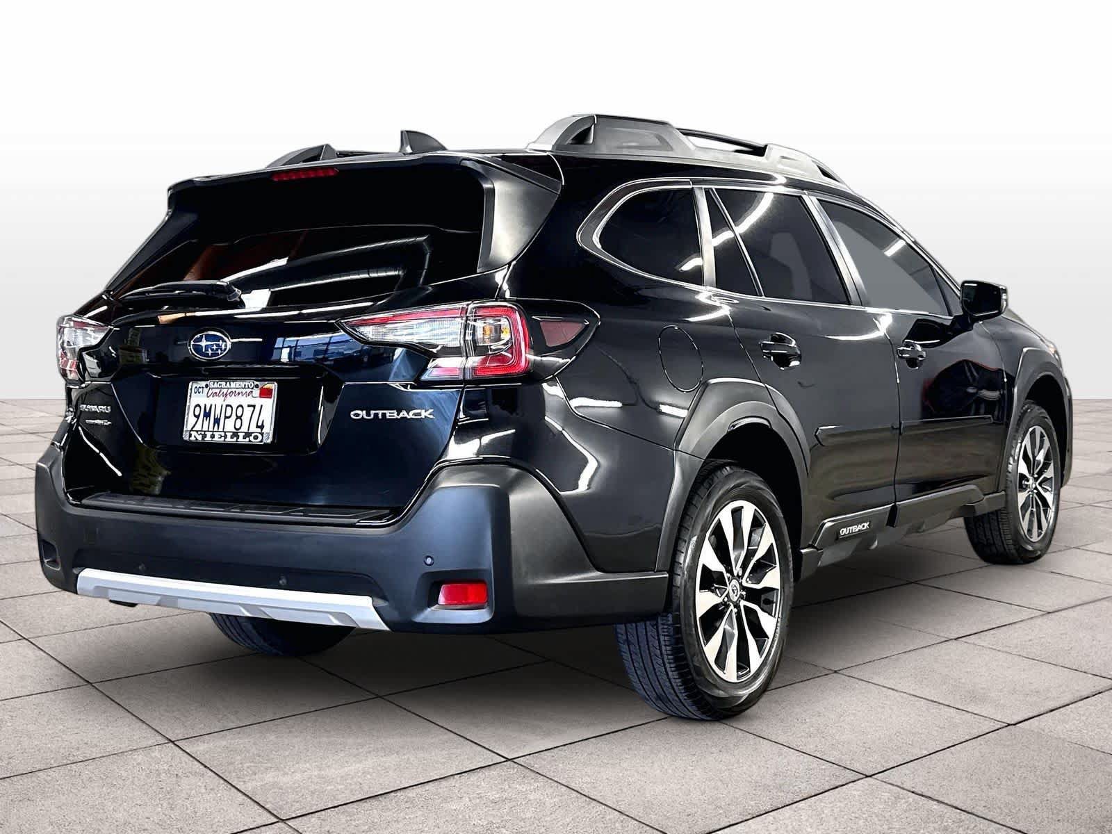 Used 2025 Subaru Outback Limited AWD/4WD image 15