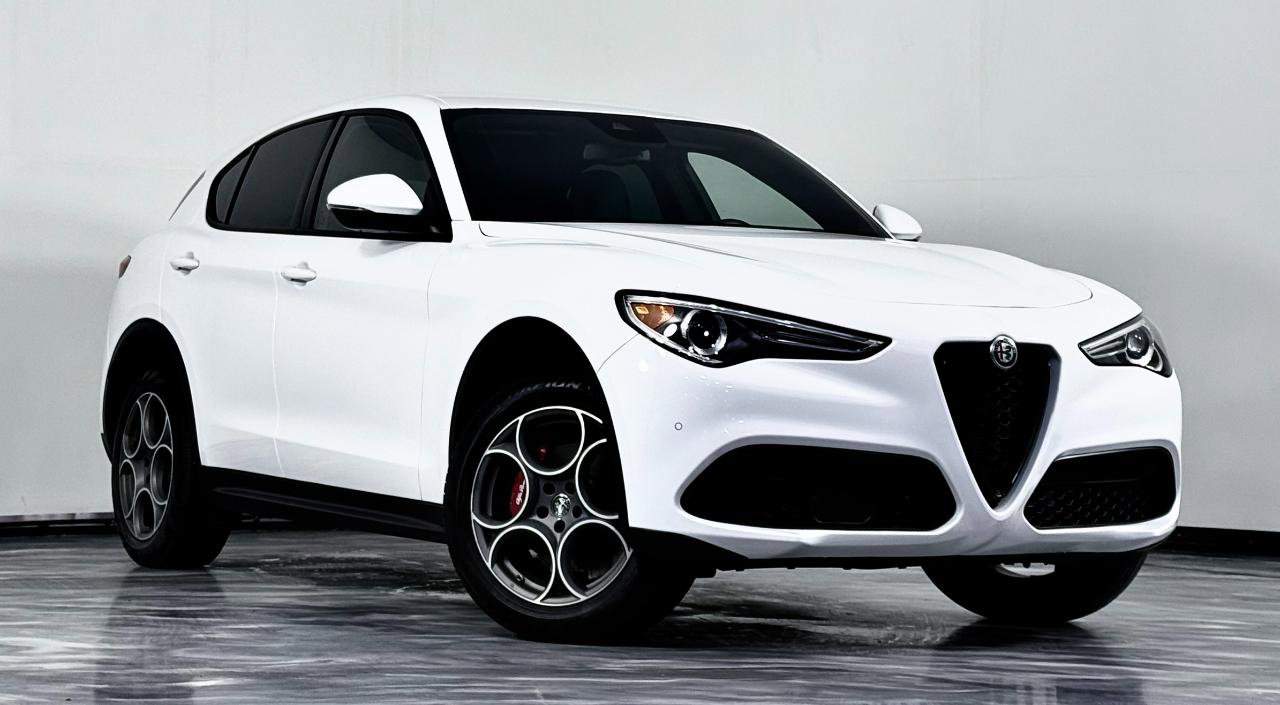 Used 2023 Alfa Romeo Stelvio Sprint AWD/4WD image 2