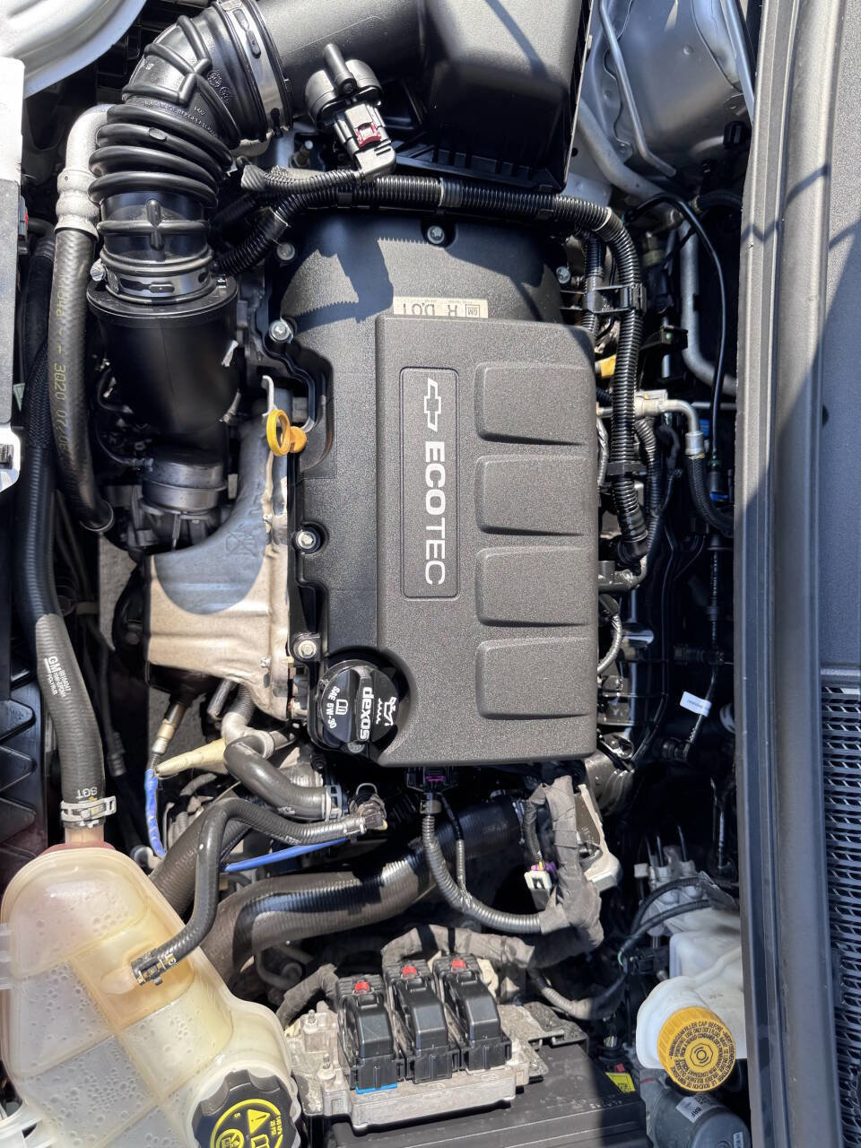 Used 2020 Chevrolet Sonic LT image 2