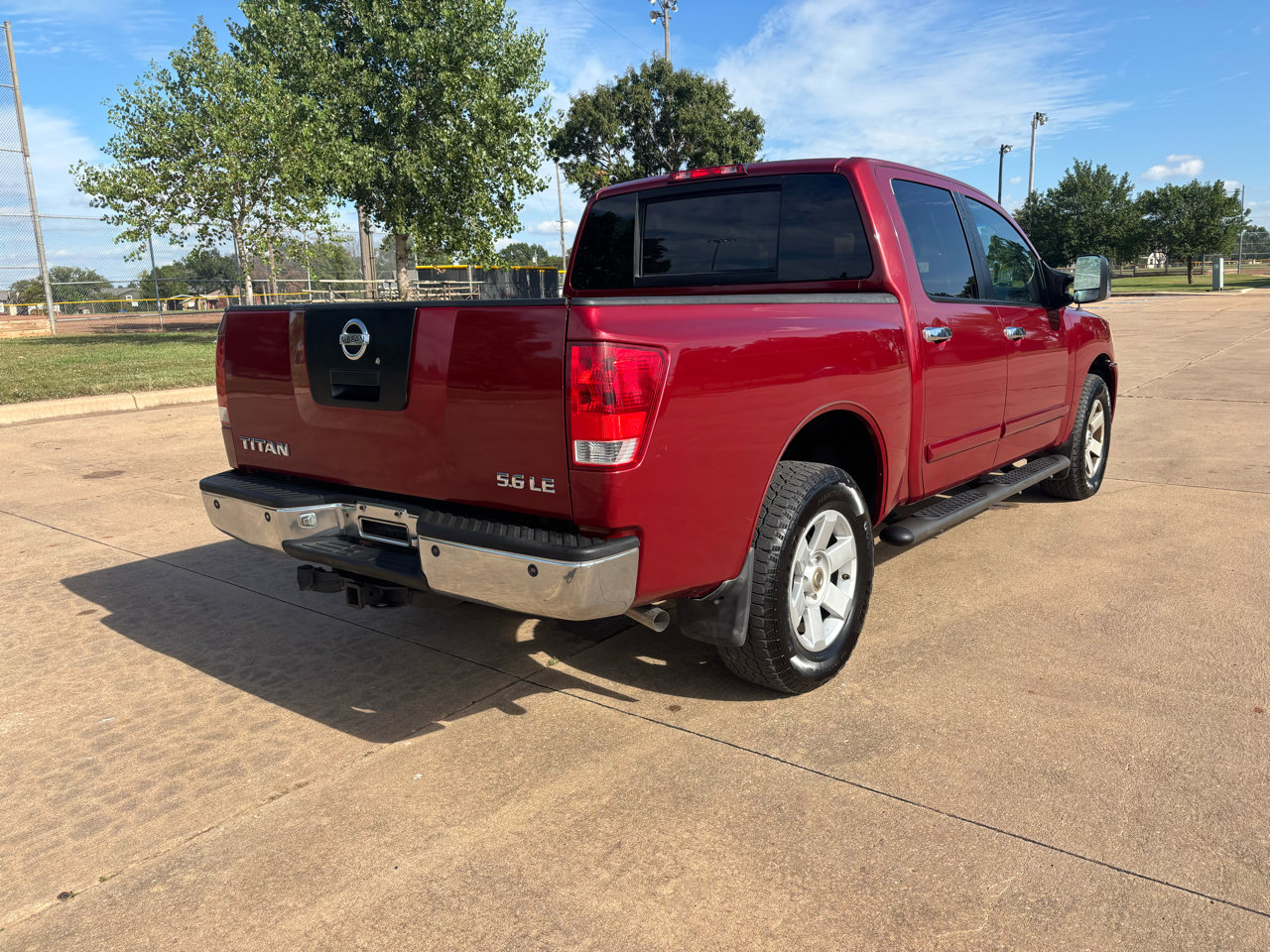 Used 2006 Nissan Titan LE w/ (T01) Tow Pkg image 24