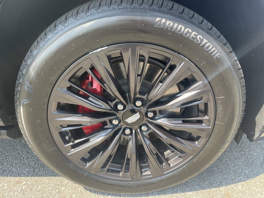 Used 2024 Cadillac Escalade V w/ LPO, ONYX Package image 33