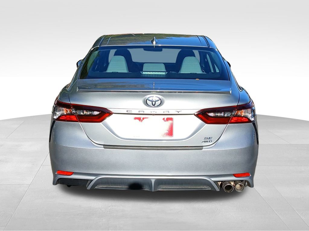 Used 2024 Toyota Camry SE image 8